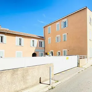 Appartamento 50m2 Intramuros-parking Privé Gratuit-netflix-arrivée Autonome!! 50m2-free Parking-netflix-self Check In, Avignone